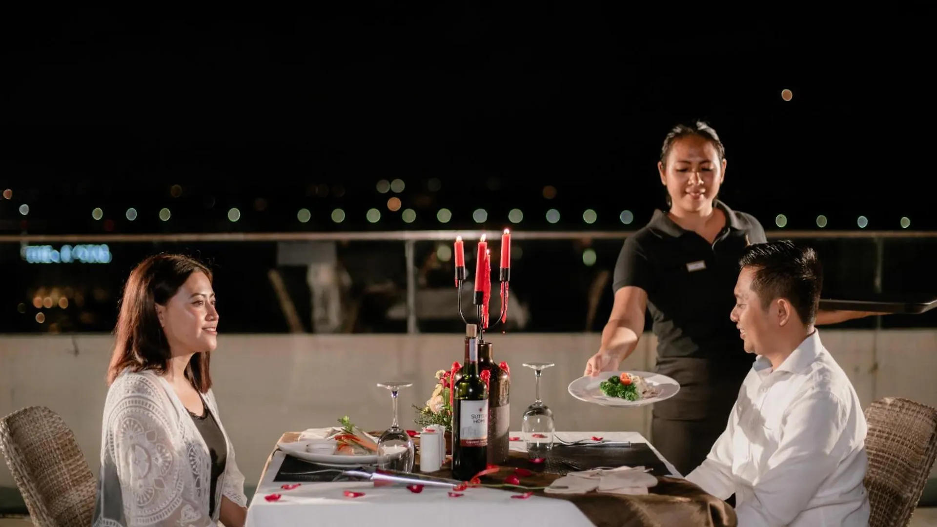 Hotel Amaroossa Suite Bali Nusa Dua