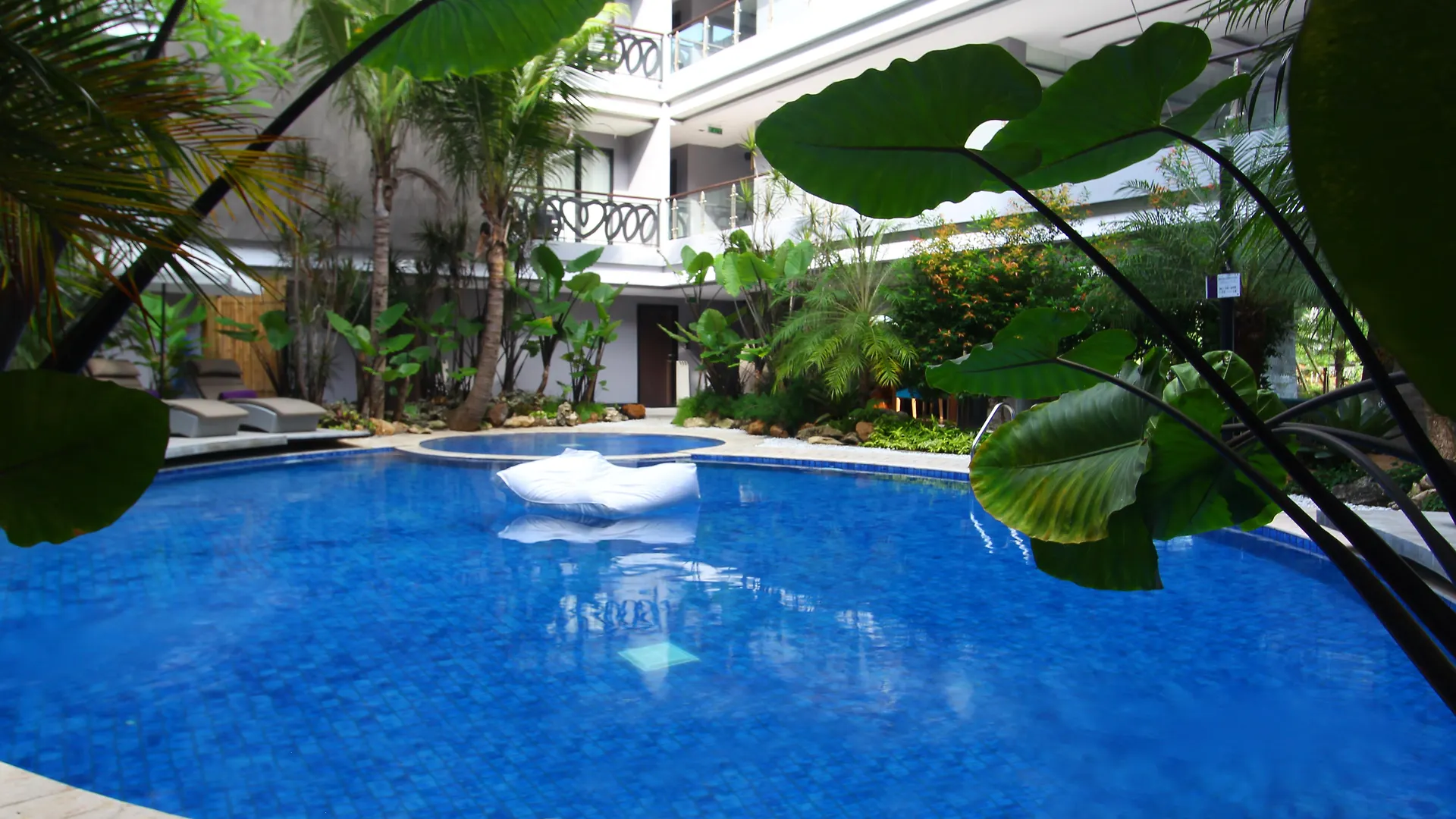 Amaroossa Suite Bali Nusa Dua  Hotel